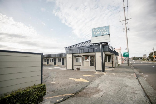 Pacific Inn image 14